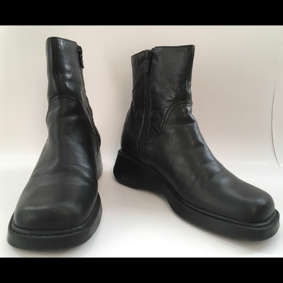 Black Boots - Picture 2 of 3